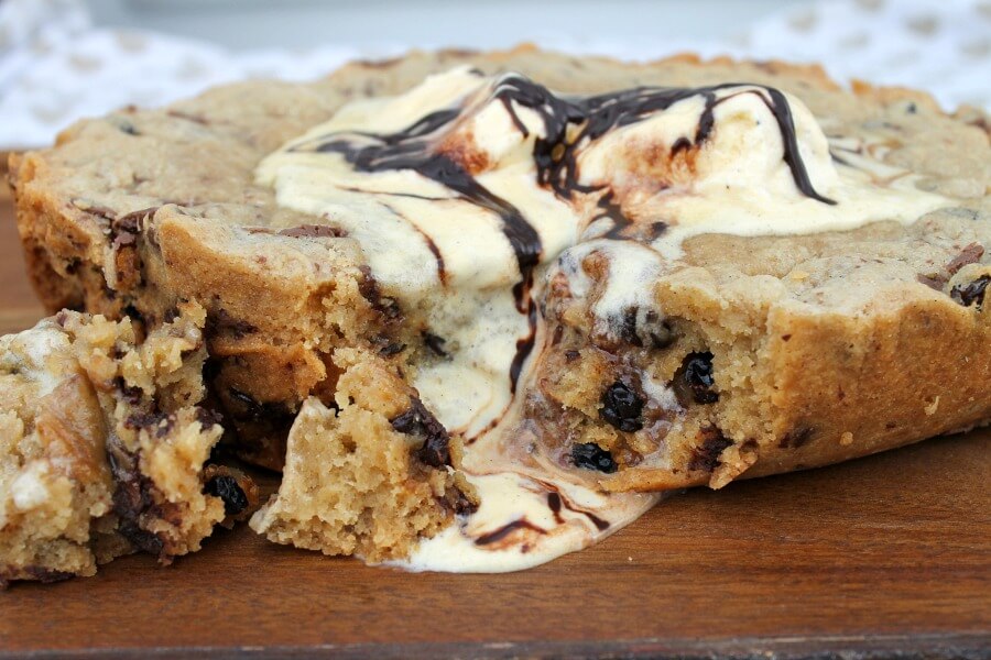 Deliciously Easy Slow Cooker Dessert Recipes|  Slow Cooker Recipes, Slow Cooker Recipes Easy, Slow Cooker Dessert Recipes, Desserts Easy, Dessert Recipes Easy, Slow Cooker Recipes 