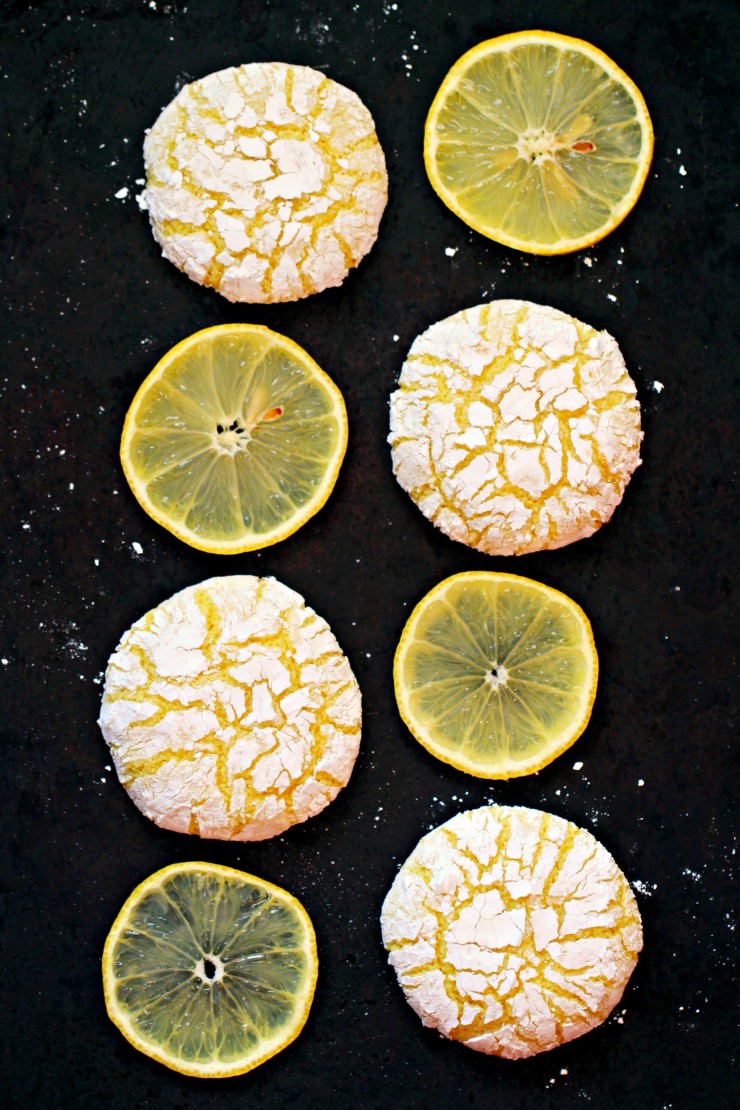 Lemon cookies with lemon slices-lemon dessert recipes