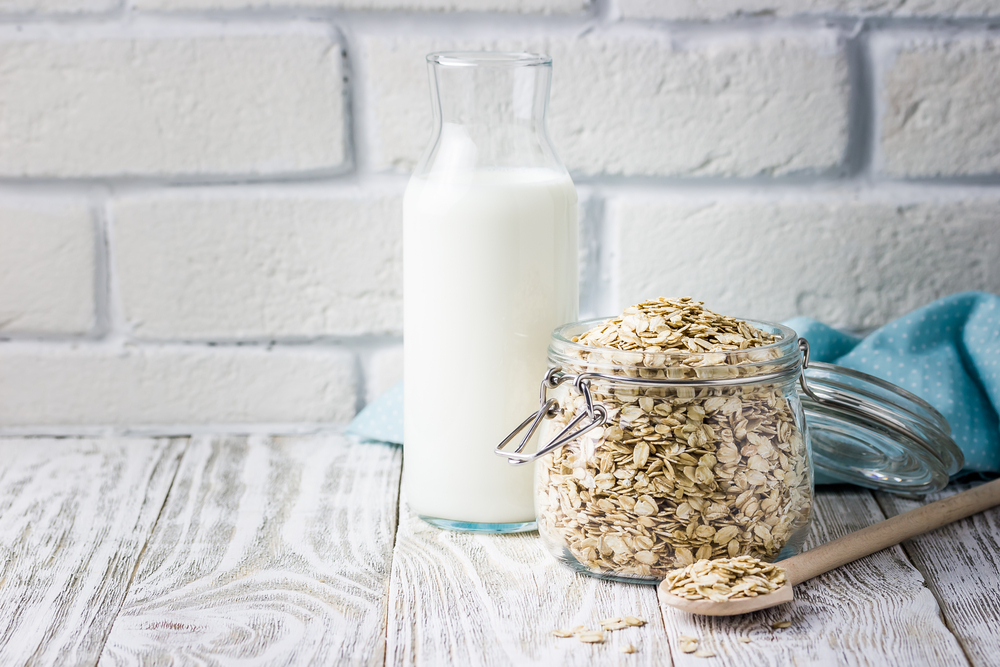 Oat Milk | Oat Milk Ideas | Milk Alternatives | Milk | Milk Options | Non Dairy Milk | Milk Ideas | Oat Milk Recipes
