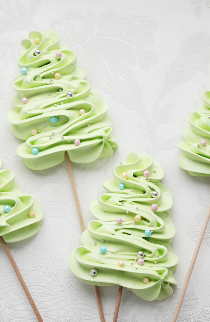 It can be tricky to find dairy free Christmas cookies. These meringue Christmas trees are the cutest things ever and they are quite delicious! 