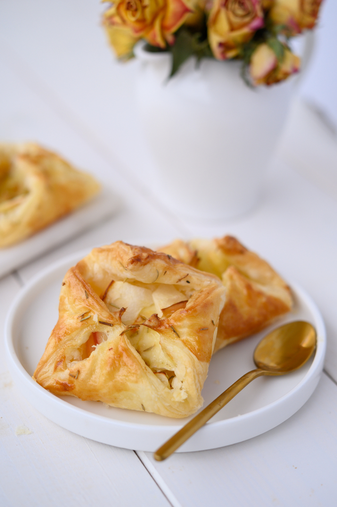 Okay, if you haven't used crescent rolls in your cooking, where on earth have you been? Here are 5 delicious recipes all featuring the crescent roll! These apple dumplings will be your new favorite dessert. 