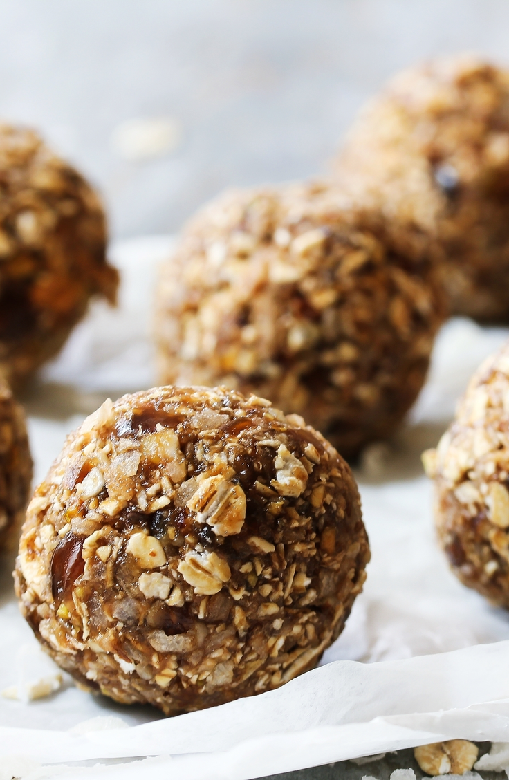 Going to the grocery store can be anxiety inducing due to restrictions, lines, and shortages. Stay home and try out these perfect pantry pandemic recipes! This snack will keep you energized between meals!