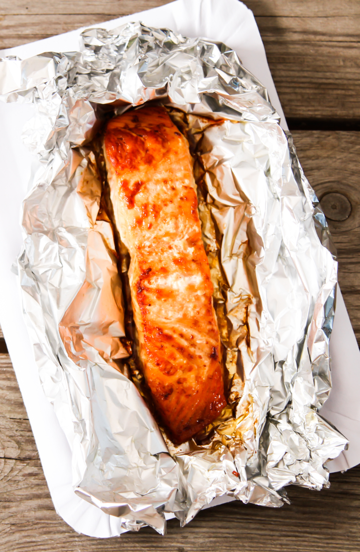 From brown sugar to teriyaki to asparagus and lemon, we've gathered some of our favorite salmon recipes baked in foil! Check them out! 
