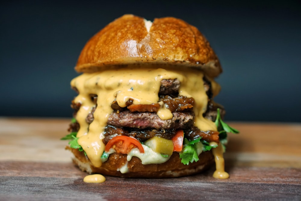 delicious burger toppings 