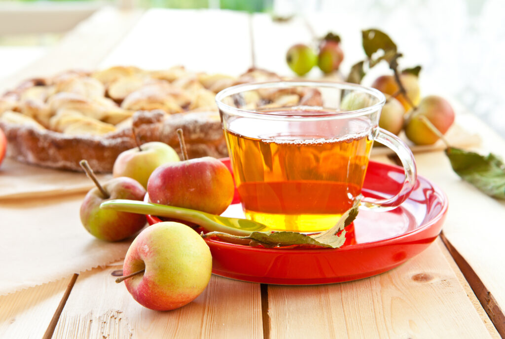 Fall Apple Tea